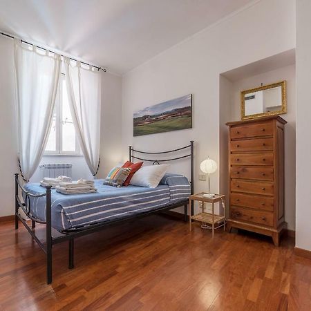 Casa Zeffiro - FromhometoРим Экстерьер фото