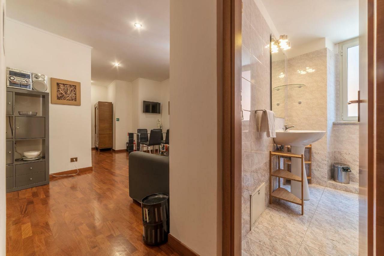 Casa Zeffiro - FromhometoРим Экстерьер фото