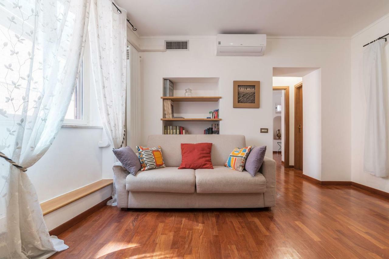 Casa Zeffiro - FromhometoРим Экстерьер фото